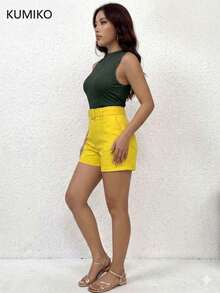 Short Primavera con Cinturón pierna recta. Elegante y Casual.  Moda Primavera - Verano - Amarillo - Ver 4