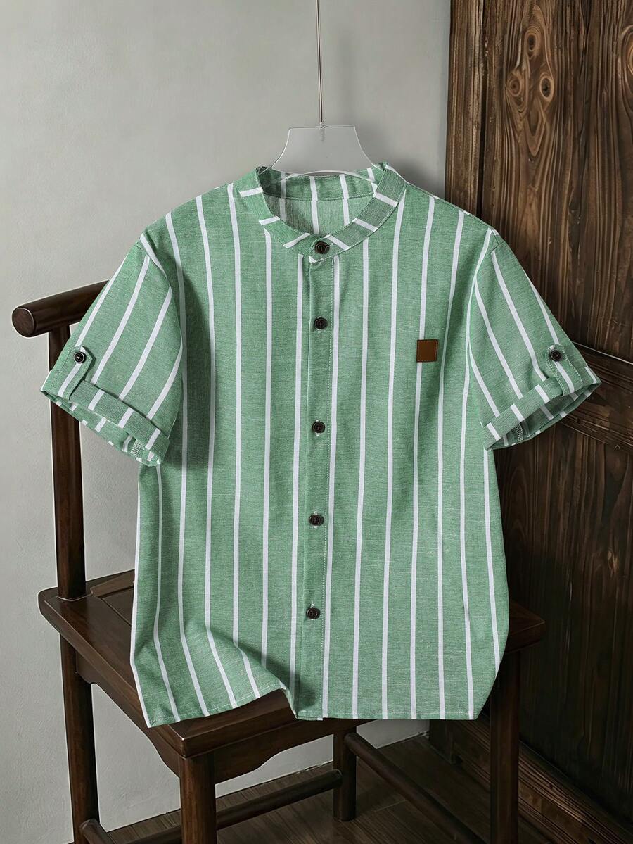 SHEIN Vacaura 1件男童立领休闲蓝白条纹纯色短袖衬衫,面料柔软舒适,适合春夏、户外活动、上学、拍照等场合,百搭休闲时尚畅销蓝白条纹衬衫 - 薄荷綠 - 查看 1