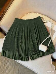 SHEIN Franclia Plus Size Summer Casual Plain Color Pleated Shorts - Olive Green - View 2