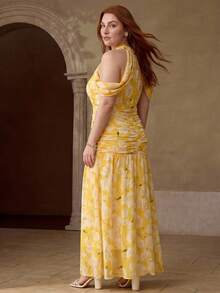 MOTF PREMIUM PLUS SIZE CHIFFON ALLOVER FLORAL PRINT HALTER NECK COLD SHOULDER RUCHED DRESS - Yellow - View 3