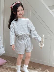 Dazy Kids Bộ đồ mặc nhà ngắn tay dài cổ lệch vai cho bé gái (size nhỏ) - trắng - Xem 8