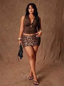 Rustia Lace Patchwork Twist V-Neck Camisole Top, Sexy Hollow Out Fitted Black Shirt For Summer - Brown - View 6