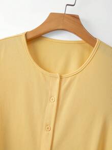 GlowEve CURVE Plus Size Elegant V-Neck Solid Color Ribbed Knit T-Shirt, Slimming Drawstring Waist Single-Breasted Design, Suitable For Daily Commute, Party, And Casual Wear - Yellow - View 3