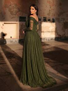 Plus Size Elegant Romantic Green Off-Shoulder Sheer Long Sleeve Waist Pleated Luxurious Pearl & Rhinestone Decor Mesh Patchwork A-Line Wedding Dress, Suitable For Wedding, Party, Celebration, Formal Occasion, Evening Gown (Intricate Design) - Green - View 4
