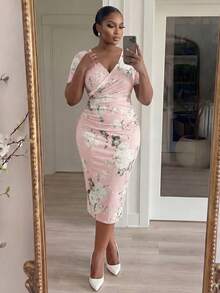 SHEIN Lady CURVE Brown Plus Size Short Sleeve Floral Midi Dress For Women Flattering Ruched Design Everyday Work Party Outfit Summer - Multicolor - View 4