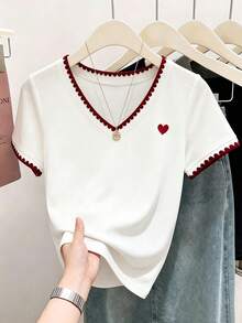 Franclia Women's V-Neck Contrast Trim Heart Embroidery Casual Everyday T-Shirt - White - View 3