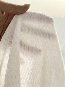 SHEIN Áo trễ vai xếp ly màu mơ cho bé gái tuổi teen, thiết kế không tay xếp ly có họa tiết, chất liệu mềm mại phù hợp cho mùa hè, kiểu dáng trễ vai kết hợp với họa tiết độc đáo cho trang phục thường ngày, không bó sát và dễ phối đồ, tạo nên vẻ ngoài dịu dàng và trẻ trung. - Màu be - Xem 7