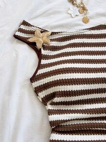 SHEIN PETITE CURVE Bộ áo liền quần mini ôm sát gợi cảm kẻ sọc, kiểu dáng bất đối xứng, họa tiết sao biển và trang trí kim loại, dành cho nữ cỡ lớn, thích hợp cho đi biển, du thuyền, kỳ nghỉ thành phố, lễ hội âm nhạc, phong cách boho, áo liền quần kẻ sọc, trang phục đi biển, du thuyền, kỳ nghỉ, trang phục thường ngày, trang phục đi biển, áo liền quần kẻ sọc nâu trắng, áo liền quần kẻ sọc mùa hè. - Nhiều màu - Xem 5