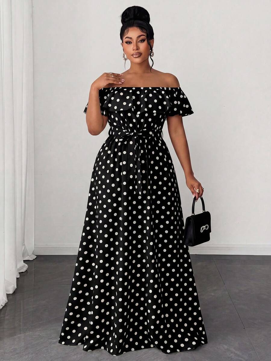 Maweii Maxikleid für Damen in Große Größen aus leichtem, fließendem Stoff mit Schwarz-Weiß Polka Punkt Muster, Carmen-Ausschnitt und Rüschensaum. Mit Taillenschleife und lang geschnittenen, weiten Rock. Geeignet für modische Casual-Anlässe, romantische Dates, Valentinstag Nachmittagstee, Abschlussfeiern, Reisen, städtische Ausflüge, romantische Hochzeitssaison und elegante Gästegarderobe: Graziöse Kleidung, minimalistische Mode für Große Größen - Verschiedenfarbig - Übersicht 1
