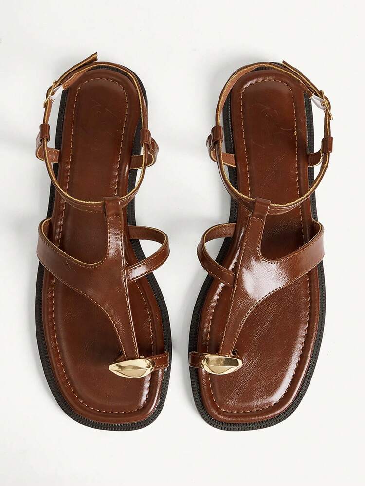 CUCCOO CHICEST OPEN TOE CRISS CROSS FLAT SANDALS