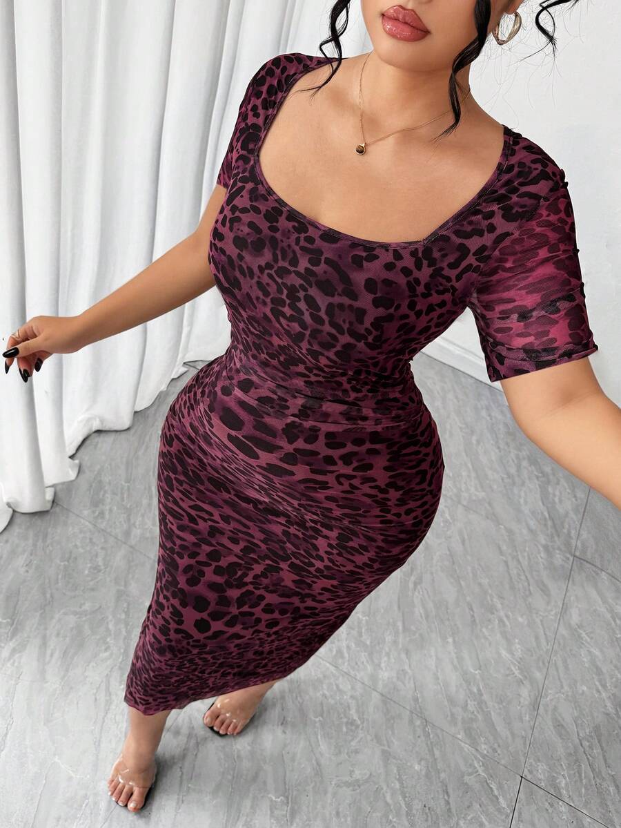 Velvienne Vestido ajustado de manga corta con estampado de leopardo talla grande, ajuste estilizante y versátil para uso diario, primavera/verano - Rosa Fucsia - Ver 1