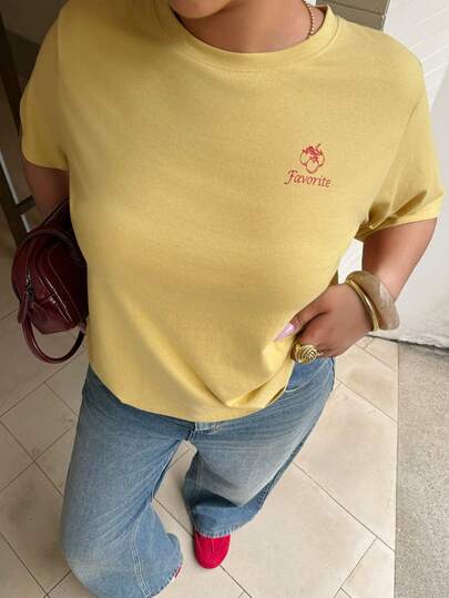 Dazy Plus Loose Fit Round Neck Short Sleeve Casual Top With Back Print, Plus Size Women Spring/Summer Yellow T-Shirt