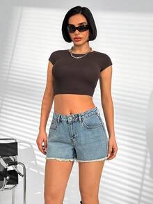 SHEIN Damen Lässige Denim Shorts mit ausgefranstem Saum und Taschen - Mittele Waschung - Übersicht 3