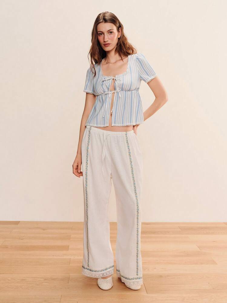 Blouse ample à col carré rayée bleu clair avec bordure en dentelle blanche, épaules bouffantes, Top d'été et de vacances mignon, blouse de sortie décontractée, style français, Top rayé