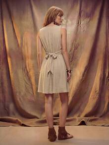 Fembélia Women's Solid Color Criss-Cross Cutout Waist Sleeveless Mini Dress - Khaki - View 2