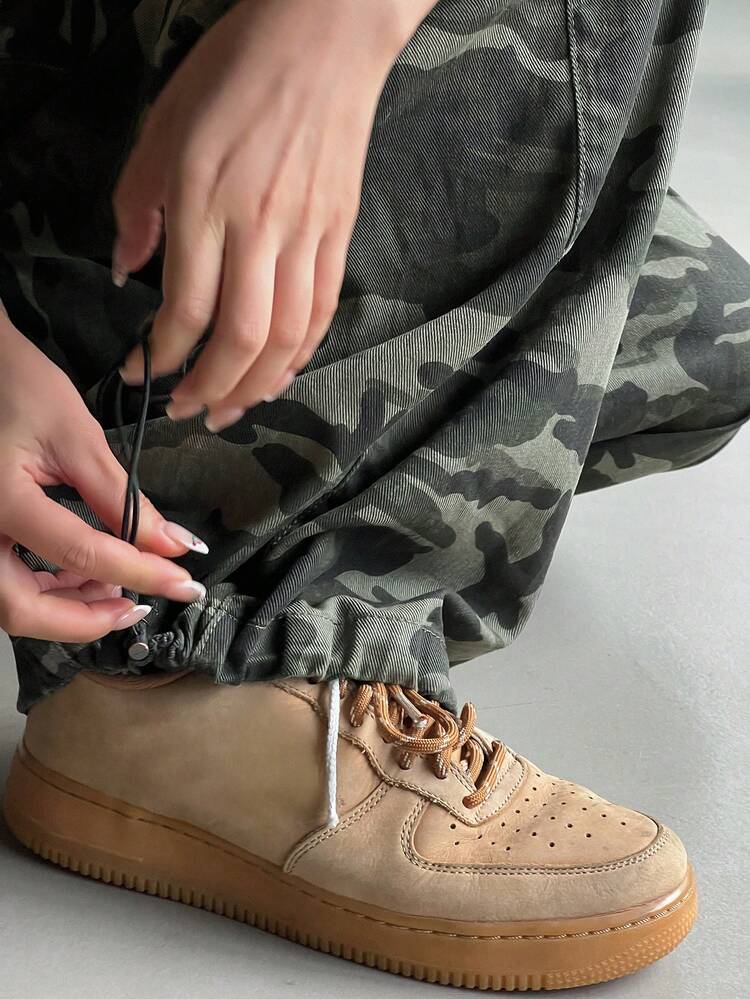 Women's Camouflage Pattern Pocket Wide Leg Casual Jeans