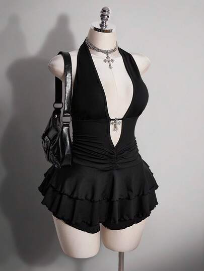 SHEIN ICON Bộ jumpsuit cỡ lớn phong cách Gothic Y2K gợi cảm, cổ chữ V khoét sâu, lưng hở.