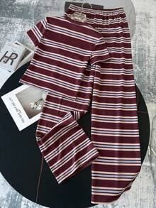 SHEIN Bộ đồ thể thao nữ tuổi teen gồm áo thun cổ tròn tay ngắn kẻ sọc ôm sát và quần ống ôm cùng màu, phong cách thường ngày và đa năng. - Nhiều màu - Xem 2