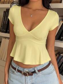 SHEIN EZwear 女款休閒性感浪漫淡黃色V領短袖T恤，夏季外出派對穿搭 - 黃色 - 查看 4