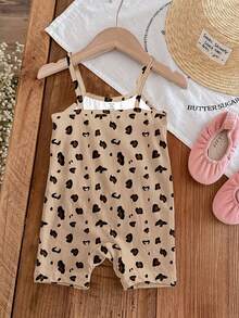 [GỬI NGẪU NHIÊN 4 MÓN, GỬI 1 MÓN] Áo liền quần cho bé gái màu kaki và nâu vịt trời, họa tiết thỏ hoạt hình dễ thương với nơ báo đốm cổ điển, hình ảnh thỏ và nơ báo đốm dễ thương, hình ảnh cho bé và trẻ em, áo liền quần yếm thường ngày cho bé gái phù hợp cho mùa xuân/hè, trang phục mùa hè dễ thương, đồ dùng mùa hè cho trẻ em, đồ đi chơi mùa hè, phong cách Hàn Quốc, thoải mái dễ chịu, Y2K, Kawaii, dự tiệc, hàng ngày, kỳ nghỉ, dễ thương, thoải mái, phong cách đồng quê, thường ngày cuối tuần, đi chơi gia đình, trang phục chụp ảnh, thư giãn. - Nhiều màu - Xem 5