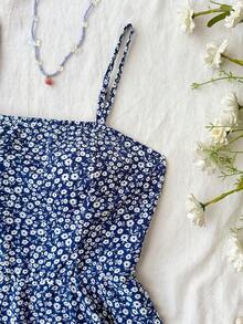 SHEIN Kids Teen Girls Blue Floral Ditsy Layered Ruffle Backless Jumpsuit Dress With Big Bow Decor,Casual Modest Holiday Outfit Vacation Summer,Jumpsuit - Blue and White - View 6