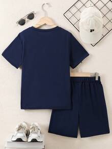 SHEIN Vacaura 男童休闲撞色圆领T恤套装（2件/套），舒适时尚，适合日常、上学和运动穿着。 - 藏蓝色 - 查看 2