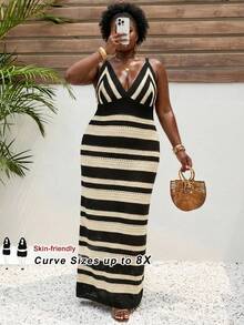 SHEIN CURVE+ Abito lungo in maglia all'uncinetto per vacanze estive, taglie comode - Bianco e nero - Visualizzare 1