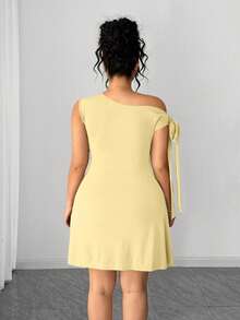 Elenzga Plus Size Women's Solid Color Asymmetrical Shoulder Twist Front Dress - Yellow - View 2