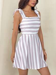 SHEIN PETITE Đầm hai dây kẻ sọc buộc nơ phía trước dành cho nữ, đầm chống nắng cho nữ, đầm mùa hè cho kỳ nghỉ, đầm phong cách đường phố châu Âu cho nữ, đầm xòe rộng, đầm thường ngày cho nữ. - Màu Khaki - Xem 5