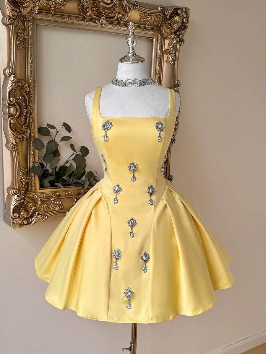 Lovelzi Đầm dạ hội sang trọng, quý phái, chất liệu satin, đính đá thủ công, dây đeo bản rộng, dáng chữ A hở lưng. - Màu vàng - Xem 1