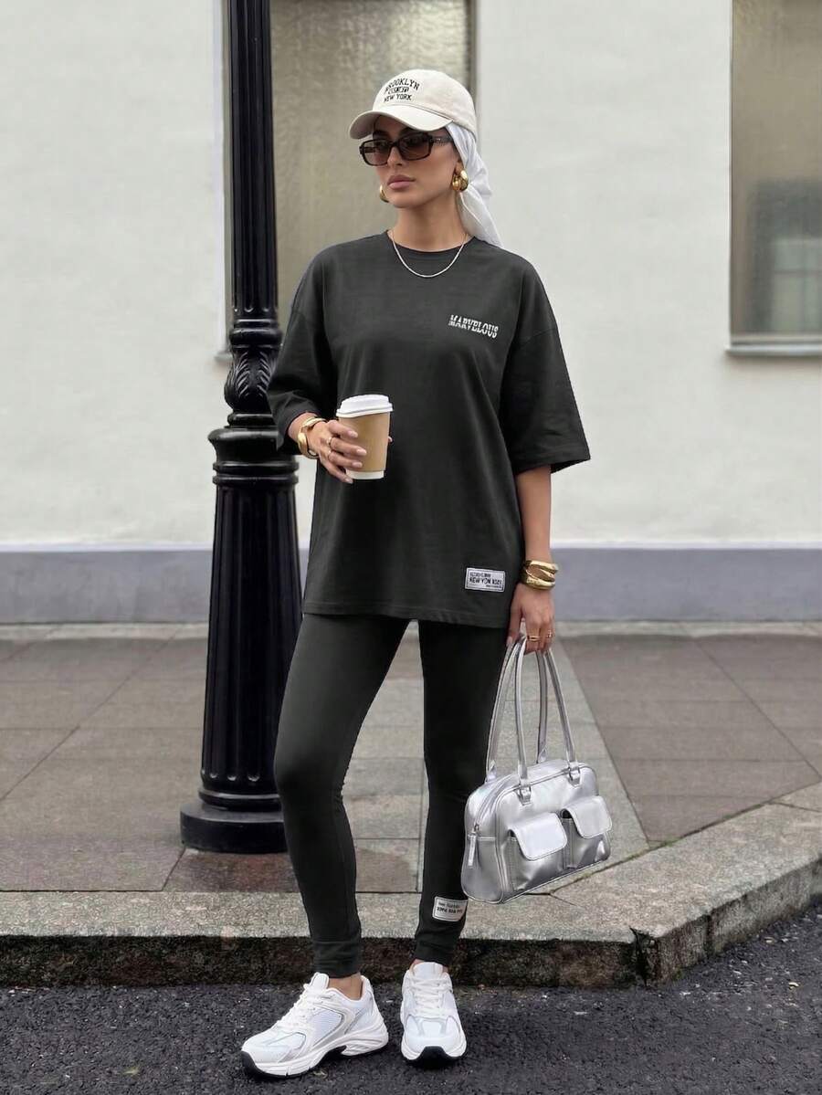 Solavon 2 Stücke/Set Damen Sommer Buchstaben Muster Oversized T-Shirt und Hose Lässig Outfit 2-teiliges Set - Schwarz - Übersicht 1