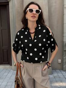 Clasi Blusa de camisa blanca con hombros descubiertos y manga dividida - Negro 2 - Ver 4