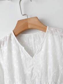SHEIN CURVE+ Plus Size V-Neck Loose Dolman Sleeve Blouse With 3D Floral Decor, Summer - White - View 5