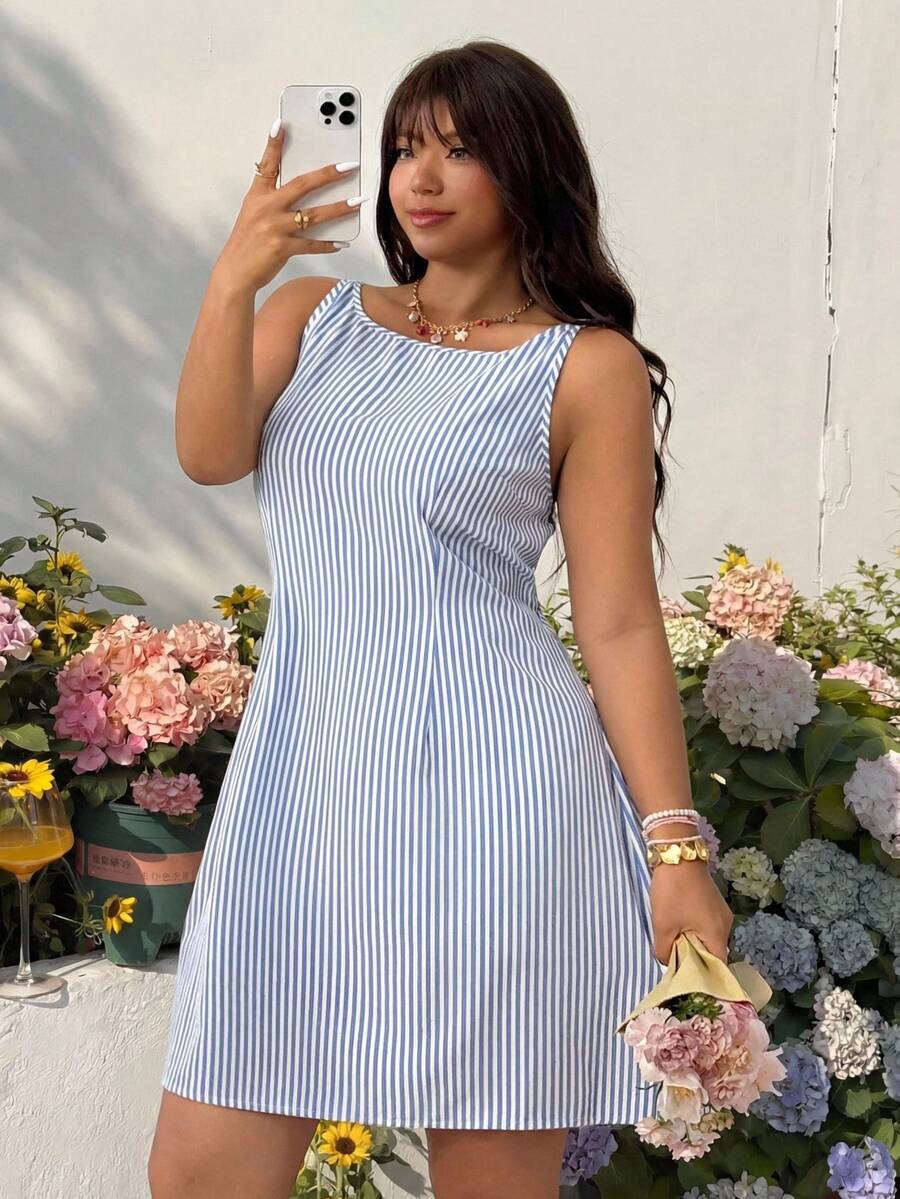 GalTyme 大码女式条纹圆领休闲无袖连衣裙 - 藍色 - 查看 1