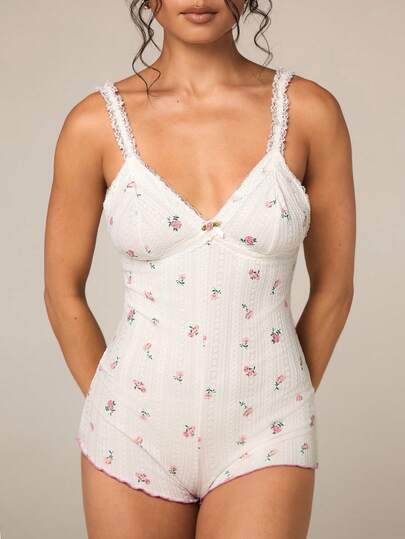 Athîral Combinaison de nuit décontractée pour femmes avec motif floral Ditsy, patchwork et dentelle blanche sur les bretelles