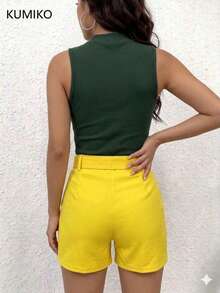 Short Primavera con Cinturón pierna recta. Elegante y Casual.  Moda Primavera - Verano - Amarillo - Ver 6