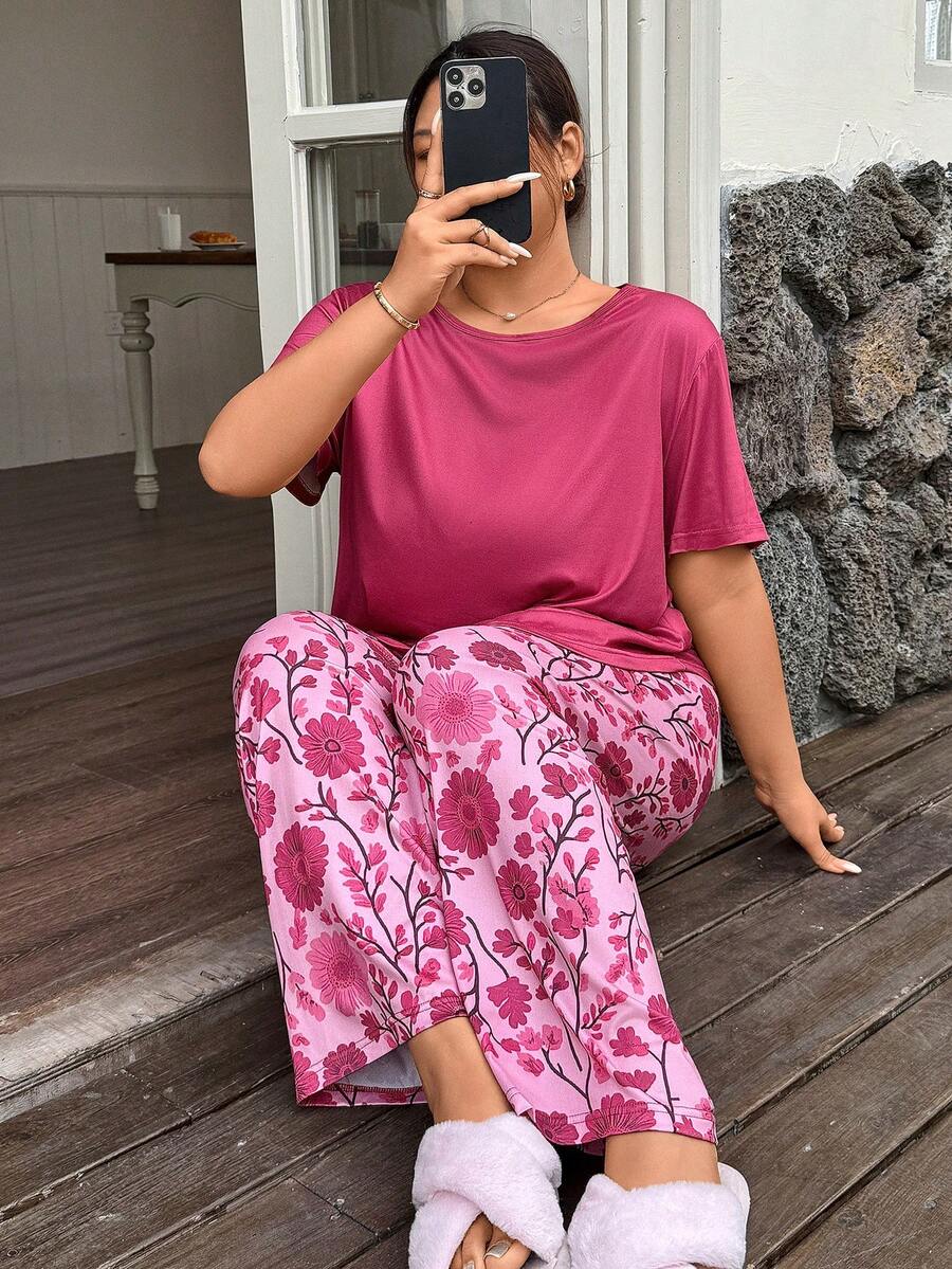SHEIN 大码女式缎面短袖上衣和印花长裤睡衣套装 - 彩色 - 查看 1