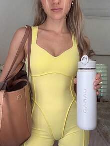 Mono deportivo ajustado sin mangas y sin espalda de unicolor - Amarillo mantequilla - Ver 5