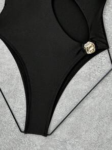 Bonvoyette Solid Color Hollow Out Asymmetric Metal Decor Swimsuit, One-Piece, Suitable For Beach Vacation - Black - View 3