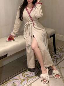 DAZY Plush Contrast Color Ruffle Trim Women Sleepwear Robe, Winter Pajamas - Beige - View 5