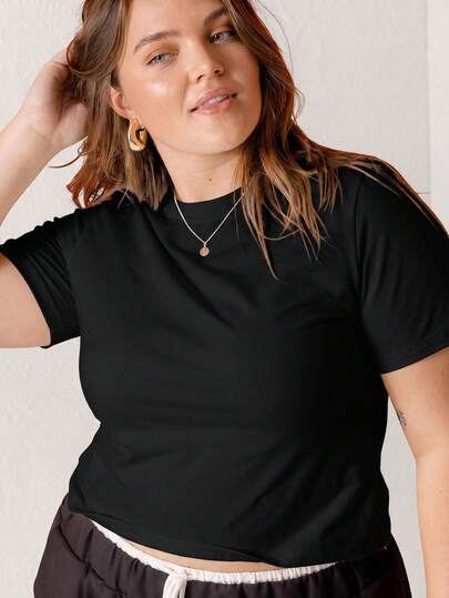 Aralina Camiseta blanca ajustada de algodón con corte curvo