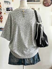 Lalippa Leopard Print Digital Pattern Fashionable Minimalist Oversized Mid-Length Round Neck Drop Shoulder Women T-Shirt, Gift For Friends - Multicolor - View 2