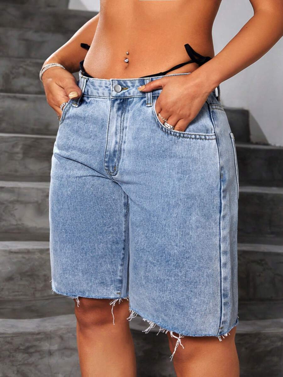 Jeanoix Short en jean ample et décontracté à jambe droite avec ourlet effiloché, couleur unie, grande taille, été - Bleu azur - Voir 1