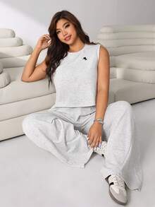 Solflare Bộ 2 món gồm áo crop top không tay thêu hình ngựa màu đen và quần ống rộng cạp chun, thích hợp cho các dịp thường ngày, dự tiệc, đi làm, lễ hội âm nhạc, đi học, nghỉ mát biển, thời trang đường phố, mặc nhà, dạo phố, và cả size lớn. - Màu Xám nhạt - Xem 7