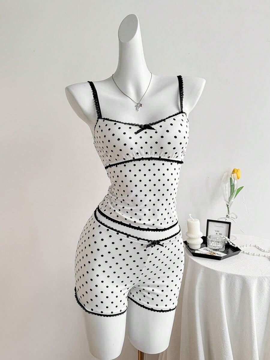 SHEIN PETITE Ensemble 2 pièces pour femmes composé d'un débardeur romantique en dentelle à pois blancs pour le printemps/été et d'un short confortable avec garniture en dentelle - Blanc - Voir 1