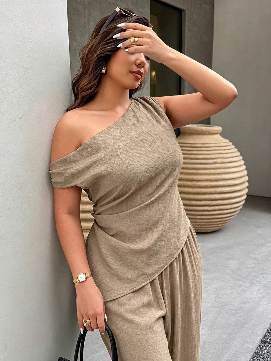 SHEIN LUNE Plus Size Women's Casual Crinkle Texture Asymmetric Shoulder Top And Pants 2 Pieces Set, Spring/Summer - Khaki - View 1