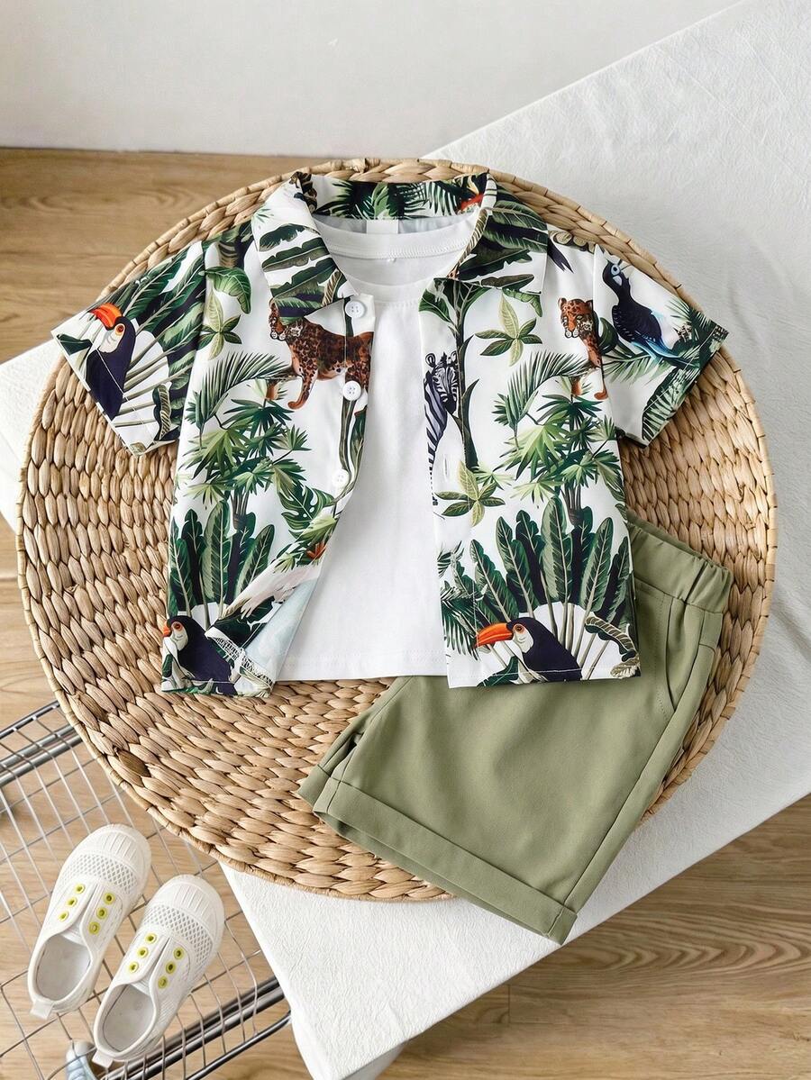 SHEIN Playful Pals 2 piezas Conjunto de camisa y pantalones cortos casuales de vacaciones para bebés niños, con estampado tropical de plantas y animales, conjunto de vacaciones de verano para niños - Verde militar - Ver 1