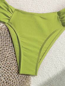 Swim Chiccia Set Pakaian Renang Wanita Bikini Kasual dan Celana Dalam Segitiga dengan Dekorasi Logam Warna Polos - Hijau - View 3