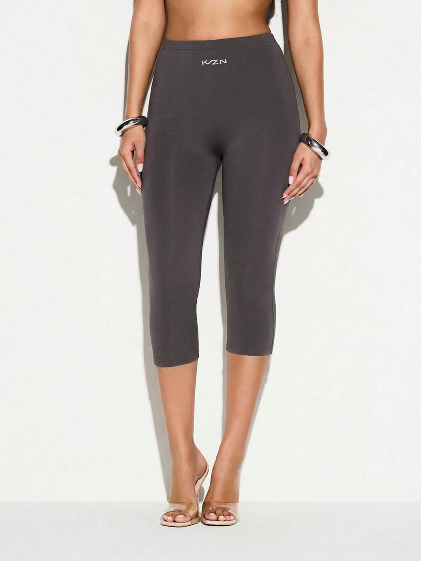 High Waisted Capri Leggings With Stretchy Fit