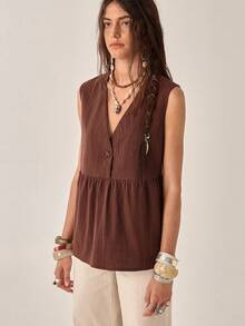 SHEIN Camiseta sin mangas casual de algodón puro con cuello en V profundo, decoración de botones y bajo empalmado, estilo retro francés, adecuada para viajes de verano y atuendos de vacaciones - Marrón - Ver 7